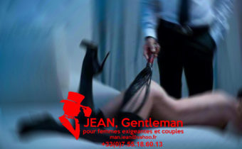 Comme convenu dans le scénario de sa partenaire son escort boy jouait le rôle dun professeur copie