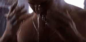 Une douche érotique à deux